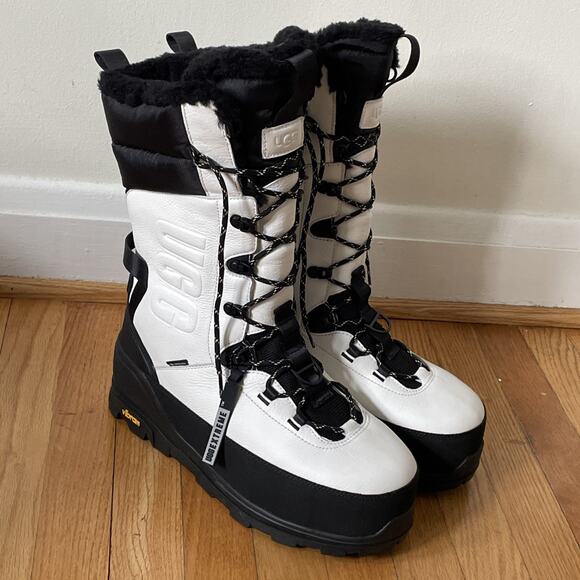 UGG Shasta Tall Boots Leather Wool Goretex Waterproof White Men’s 11 Women’s 12 - Picture 2 of 11